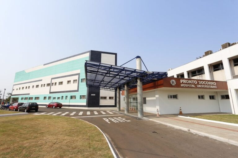 Governo Ratinho Jr coloca em risco a excelência do Hospital Universitário: PL522/2022