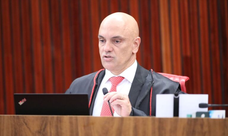Moraes nega liberdade provisória a 294 detidos sob acusação de fomentar golpe de Estado