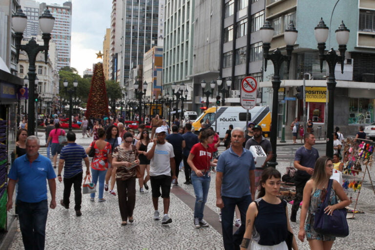 Paraná, segundo o IBGE, já está com quase 12 milhões de habitantes