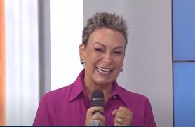 Em outro cenário, Cloara Pinheiro aparece em segundo com 16%