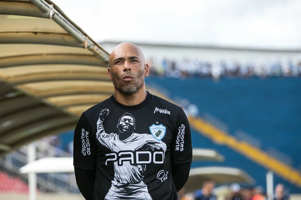 No Café, Pelé é homenageado e Londrina empata com o Azuriz na estreia do Paranaense