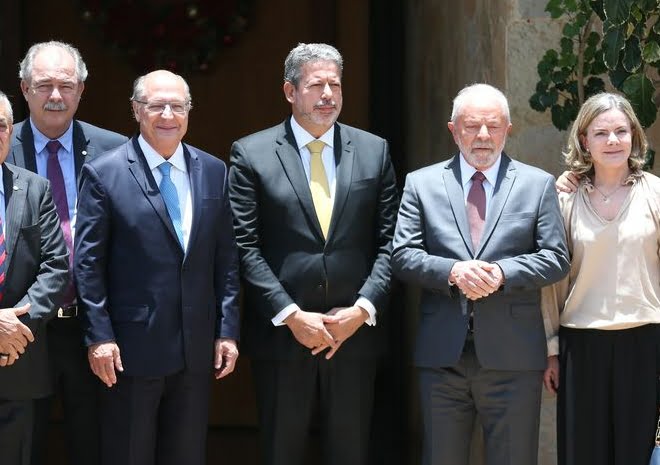 Cargos ainda não garantem maioria de Lula na Câmara