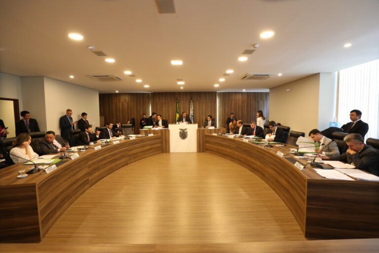 Ambos são de Londrina
