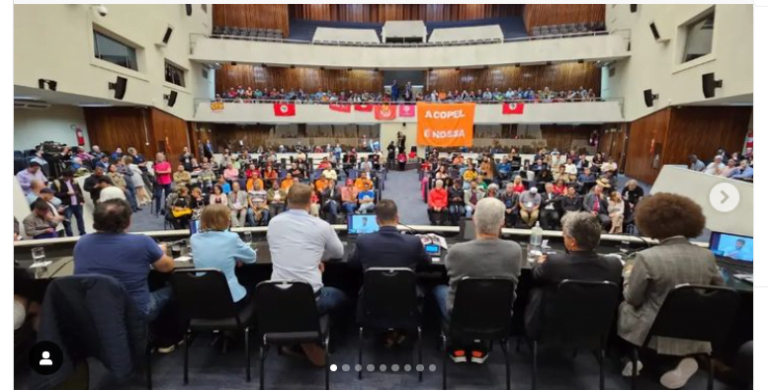 Movimentos sindicais e sociais protestam contra a privatização da Copel