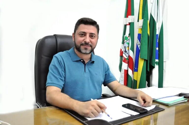 Prefeito de Jandaia é afastado mais uma vez