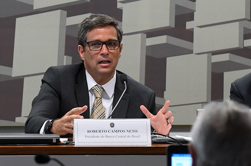 Comissão do Senado quer explicações sobre a alta taxa de juros. Campos Neto convocado para falar sobre o assunto