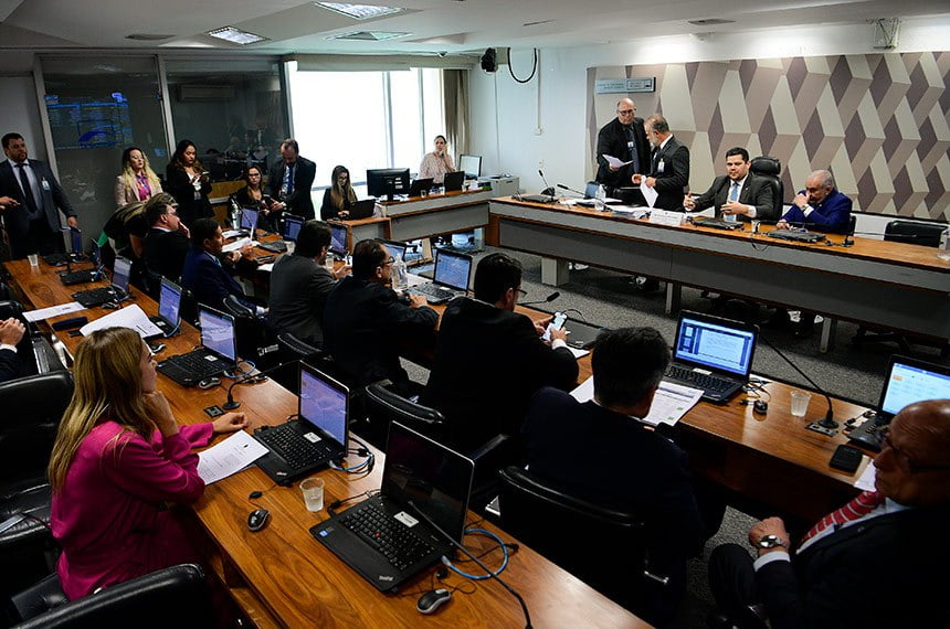 Projeto que altera regras sobre registro de armas deve ser votada este mês