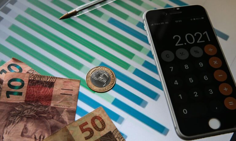 Previsões do mercado para Selic e juros sobem; para o PIB houve queda