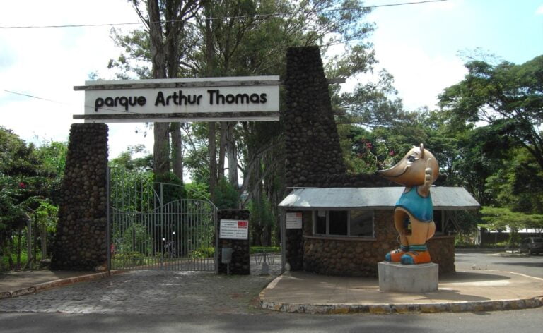 Palco para eventos mais caro que reformas e adequação do Parque Arthur Thomas
