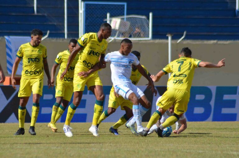 Mais uma derrota. O torcedor não merece a diretoria e a gestão do Londrina