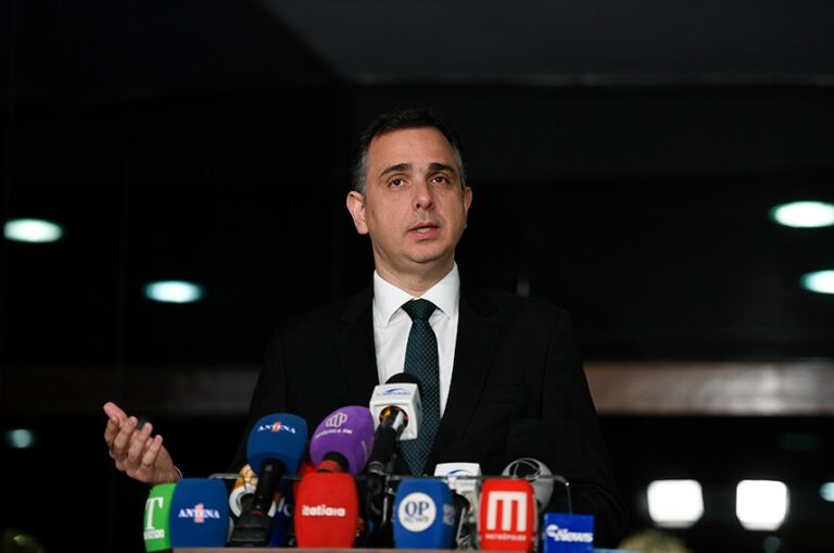 O baseado da discórdia. Presidente do Senado discorda da decisão do STF
