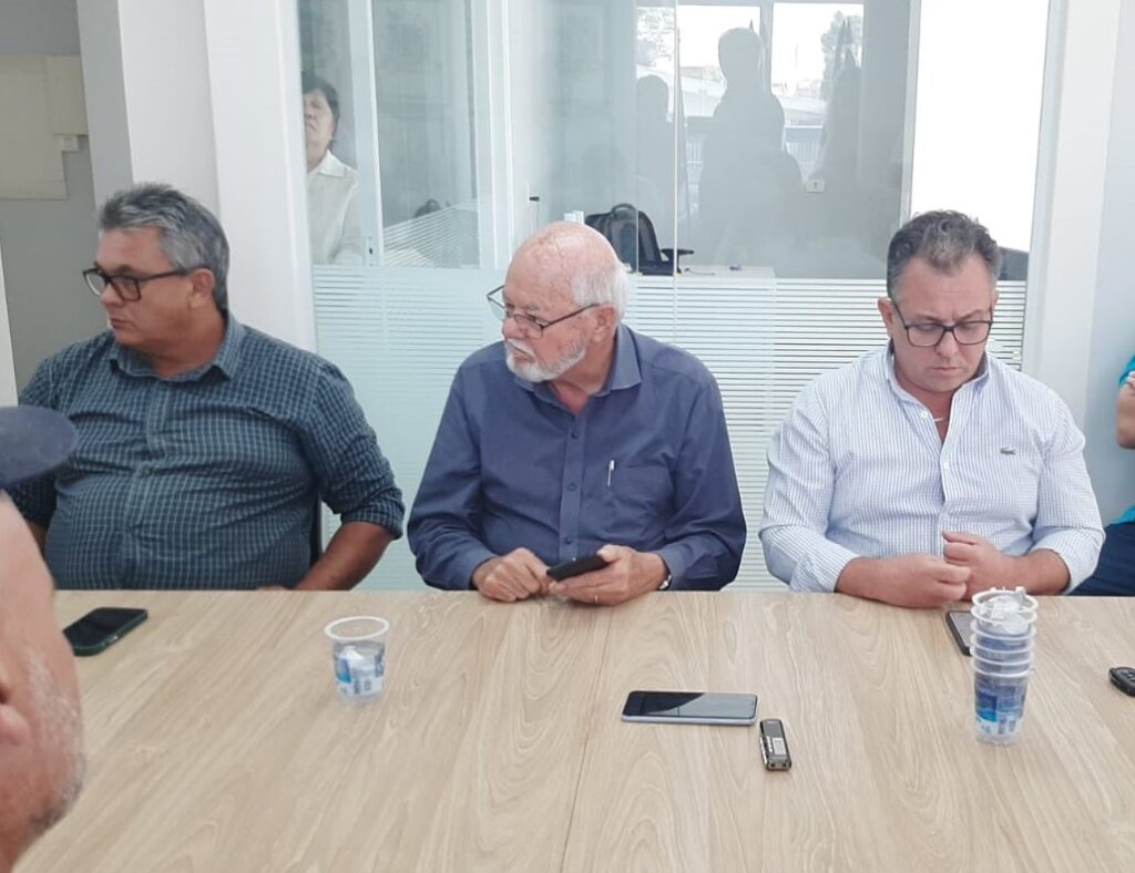 Mas, para não perder costume…