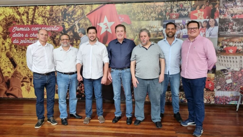 Não se pode dizer que Luciano Ducci não esteja tentando unir forças. Mas…