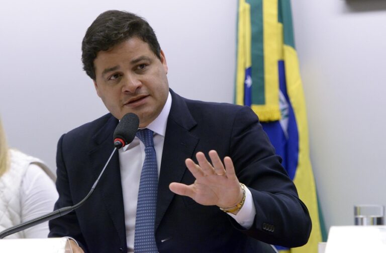 A gritaria surtiu efeito. Secretário de Infraestrutura estará amanhã em Londrina