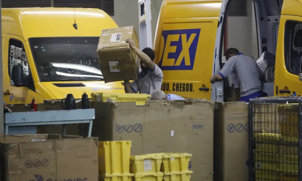 O calo do Governo Lula: Crise nos Correios se agrava e estatal prevê novos aportes bilionários para evitar colapso