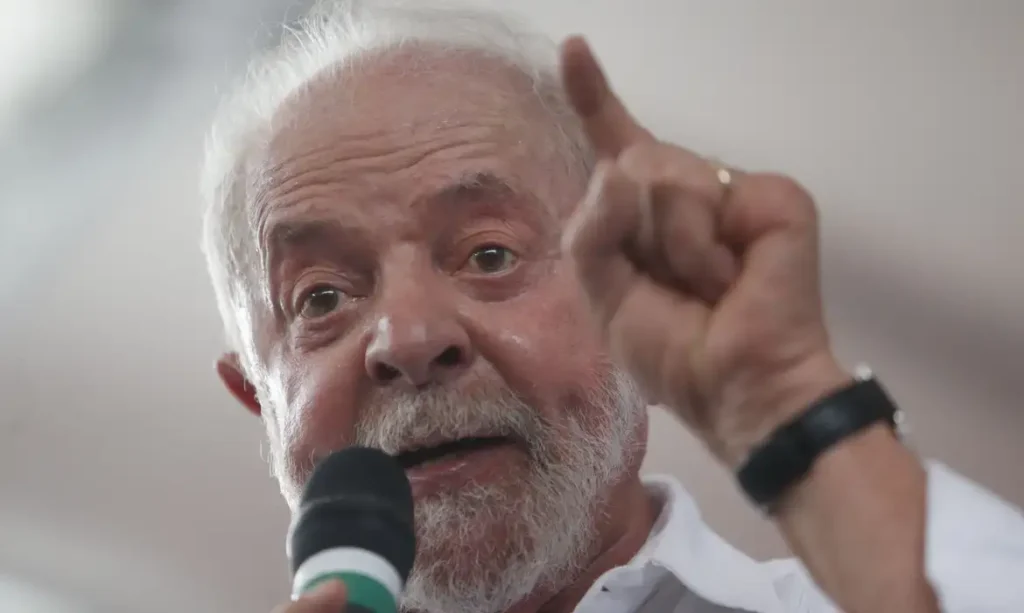 Lula venceria seus oponentes em um segundo turno, diz pesquisa da Quest