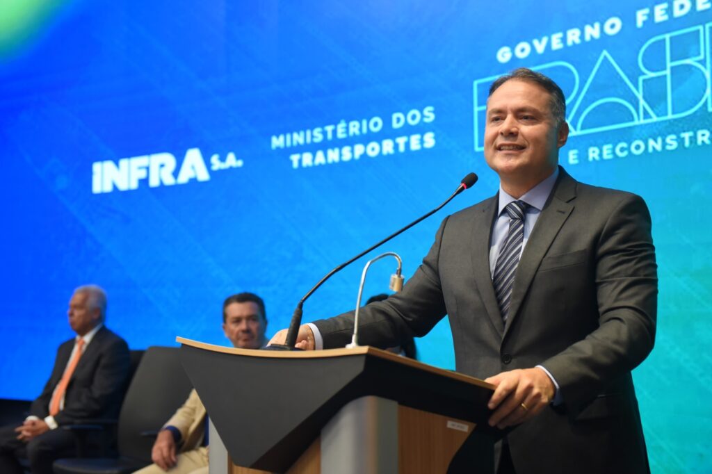 Ratinho Jr leva espetada do ministro dos Transportes, Renan Filho