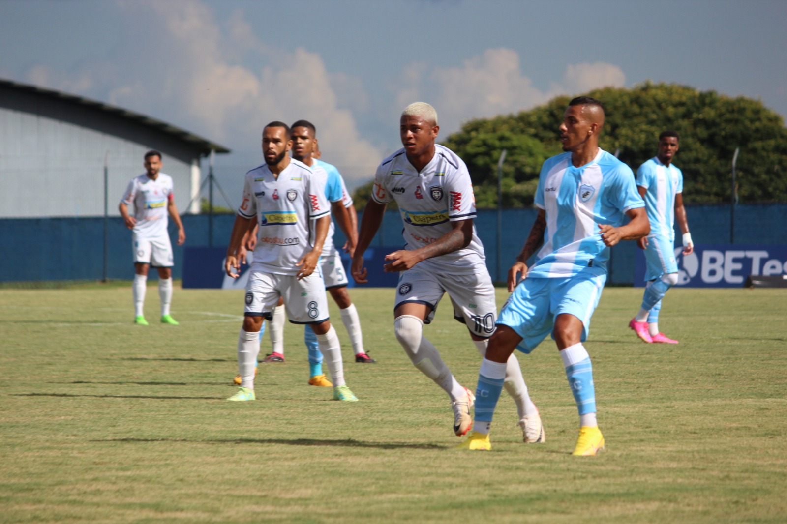 Com o Londrina, é preciso exercitar a paciência e a fé