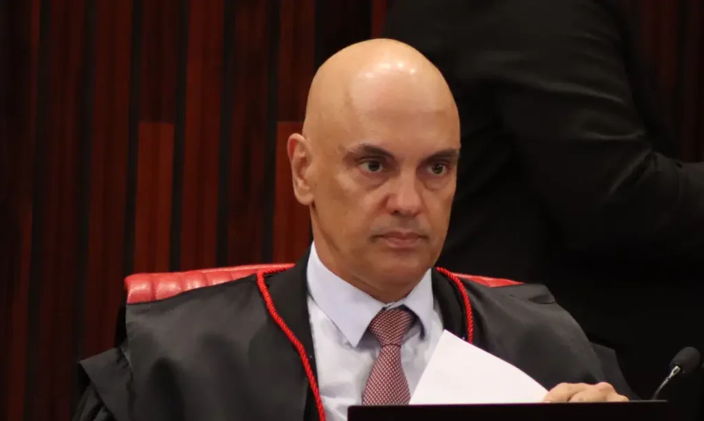 STF retoma hoje julgamento de Bolsonaro. Ministro Alexandre de Moraes é o primeiro a votar