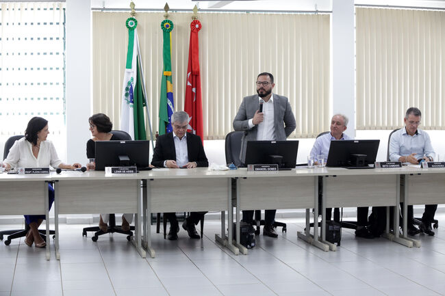 CCJ disputada na unha na Câmara de Londrina