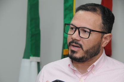Diretores da Câmara de Londrina ganham mais do que o presidente. Por que?
