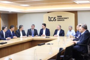 imagem destacada: Marcelo Belinati e Ratinho Jr anunciam expansão da gigante TCS em Londrina
