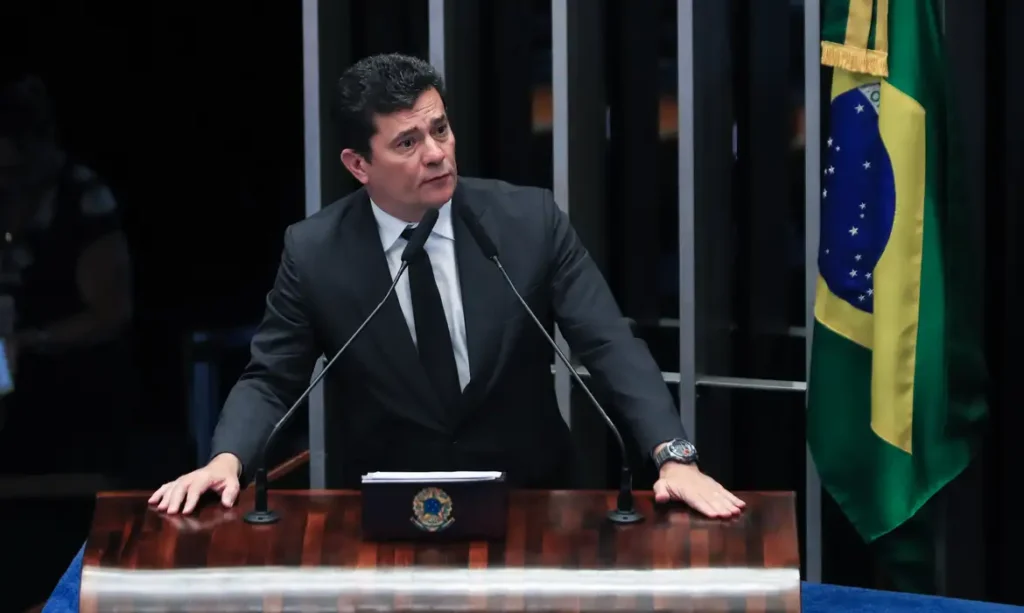 Moro, placar apertou. Por enquanto, 3 a 2 em favor do senador