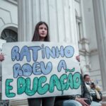 Perto de 20 mil pessoas participam de manifestação contra o governo em Curitiba
