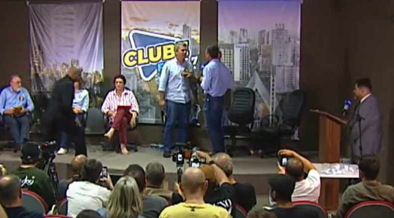 Uma pitada de baixaria no debate em Londrina