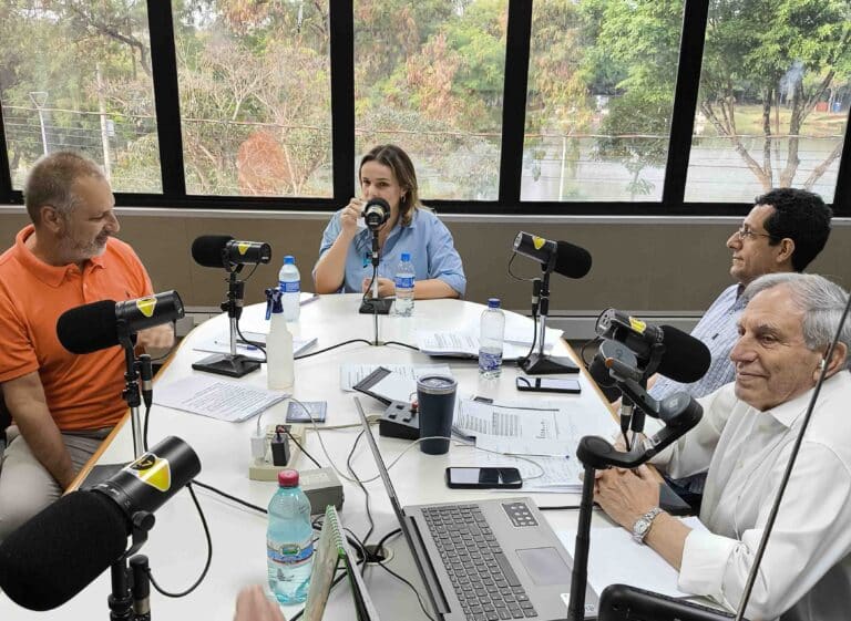 Candidatos recomeçam a maratona de entrevistas