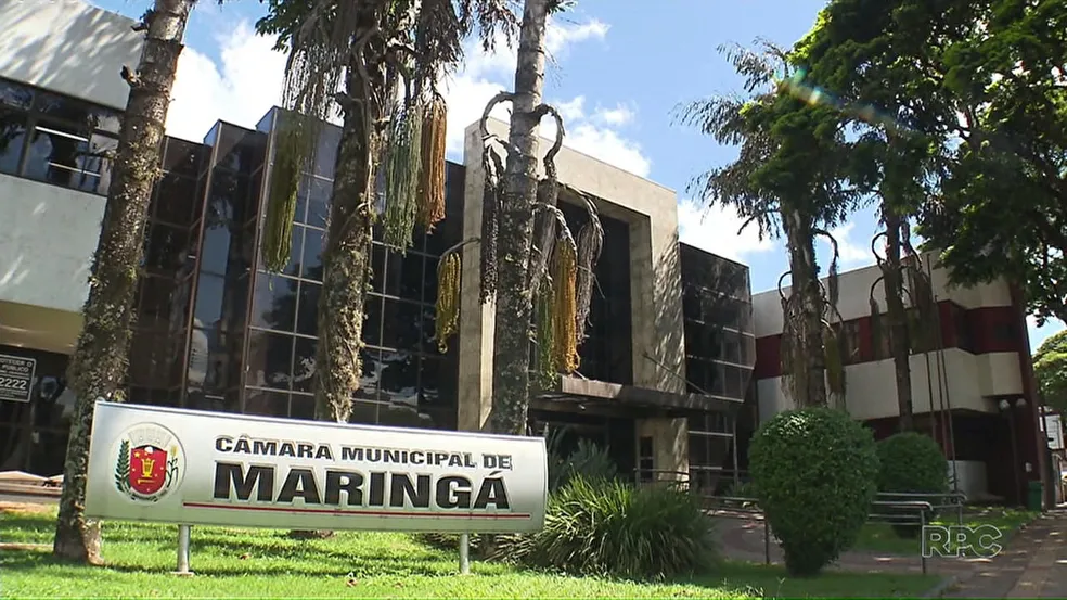 Projeto que aumentava salário do prefeito, secretários e vereadores de Maringá foi arquivado