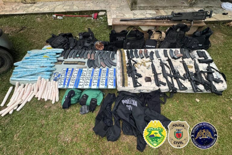 Polícias do Paraná derrubam quadrilha que estava com arsenal para grandes assaltos. 6 criminosos morreram