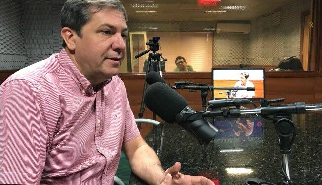 Aí fica difícil: Justiça condena ex-prefeito de Foz por usar servidores e ex-detentos para reformar a própria casa