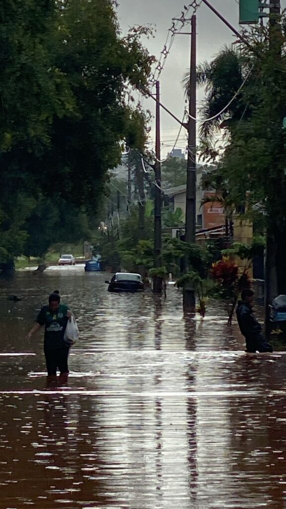 A chuvarada em Londrina provocou alagamentos em vários pontos da cidade