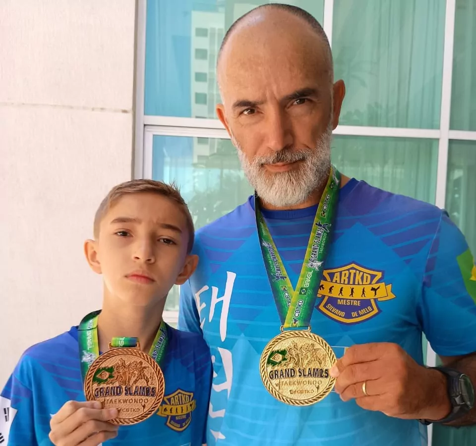 De Rolândia: Pai e filho campeões de tawkwondo no mesmo Grand Slam