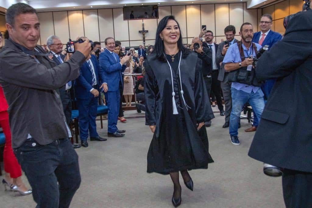 A concorrida posse da desembargadora Lidia Maejima, a nova presidente do TJ Paraná