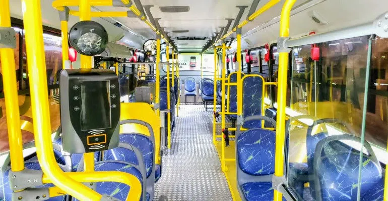 Do observador do Paço Municipal: a entrega dos novos ônibus e a mudança de estilo