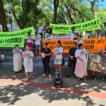 Movimento Justiça por Almas faz protesto contra morte de rapazes pela PM