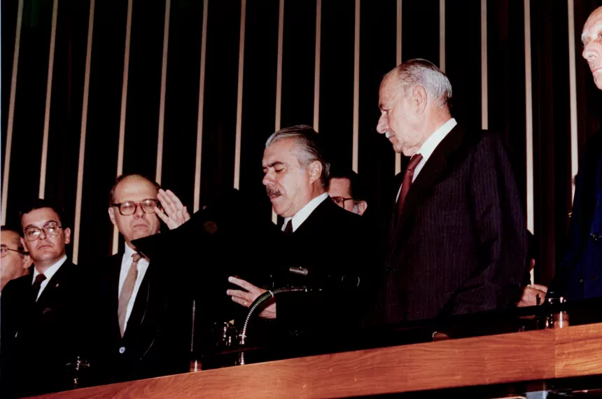 Risco de novo golpe ameaçou posse de Sarney e volta da democracia