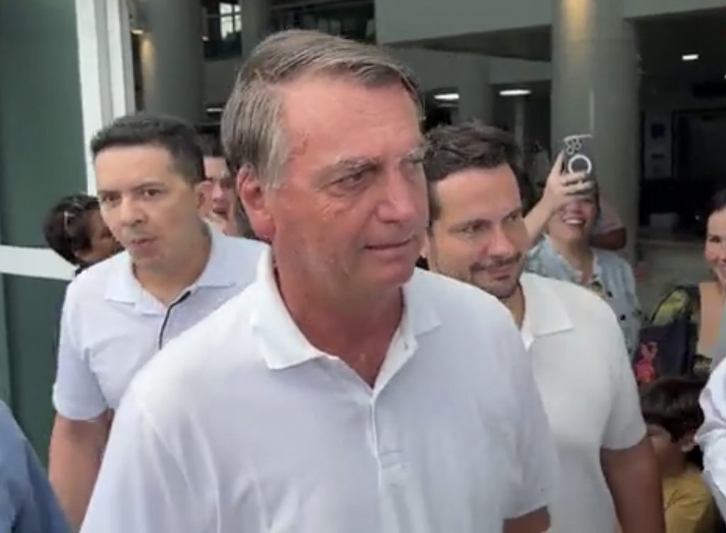 Bolsonaro passa mal durante evento no Rio Grande do Norte e é levado para hospital