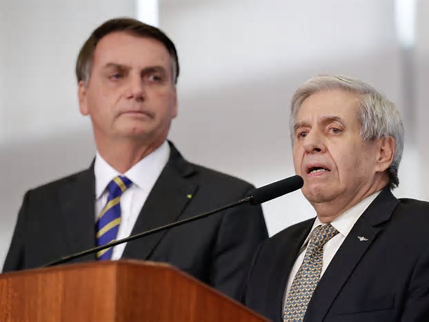 Ex-presidente da Sercomtel é ouvido como testemunha do general Augusto Heleno, acusado de participação na tentativa de golpe