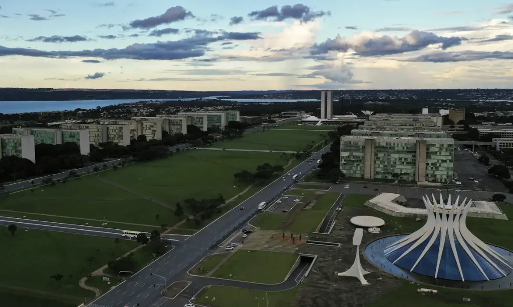 Governo libera R$ 20,6 bi do Orçamento de 2025