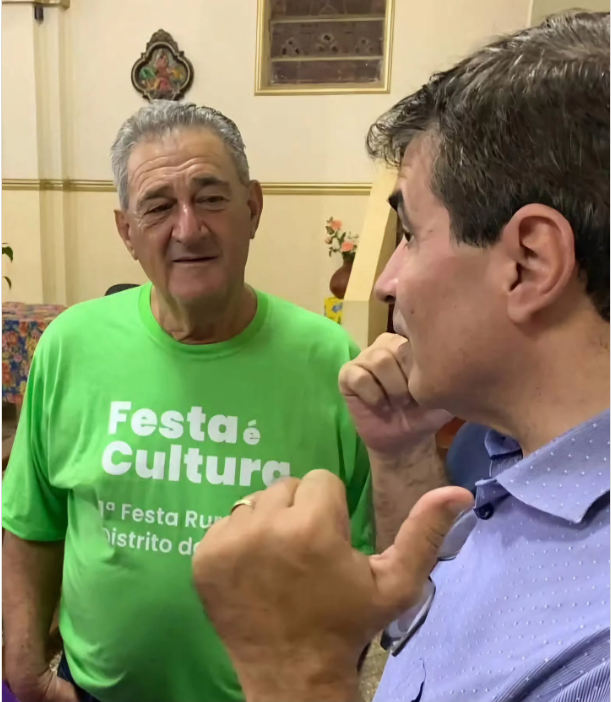 Velório de Jaqueta está acontecendo na Warta. Ex-prefeito Marcelo Belinati homenageia o companheiro