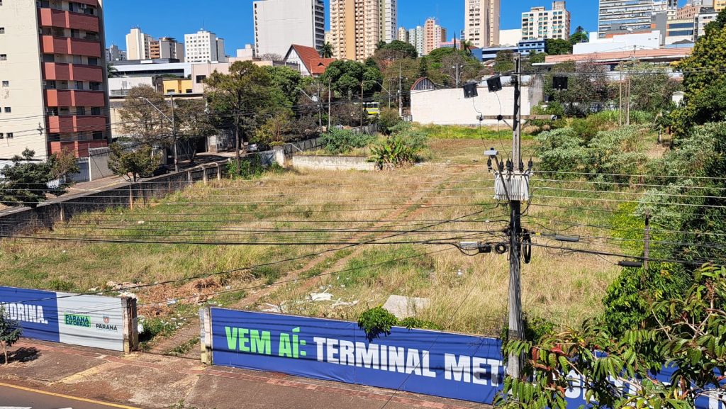 Sem surpresa, terminal metropolitano de Londrina, por enquanto é só mato