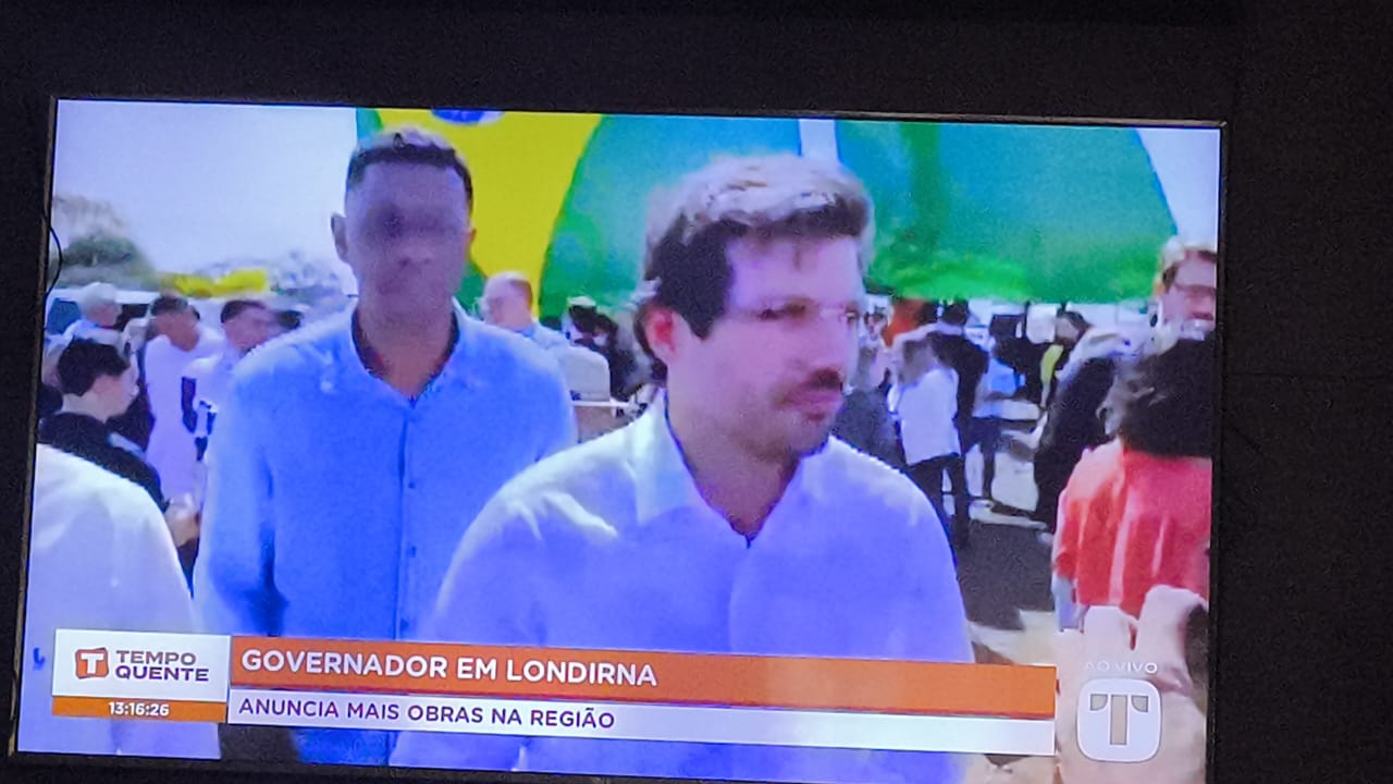 Não, não deve ser "papagaio de pirata", deve ser outra coisa mais importante