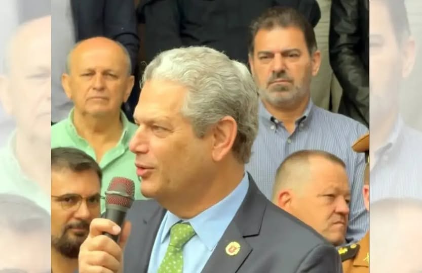 Silvio Barros, prefeito de Maringá, um 7 de setembro atucanado, em cima do muro