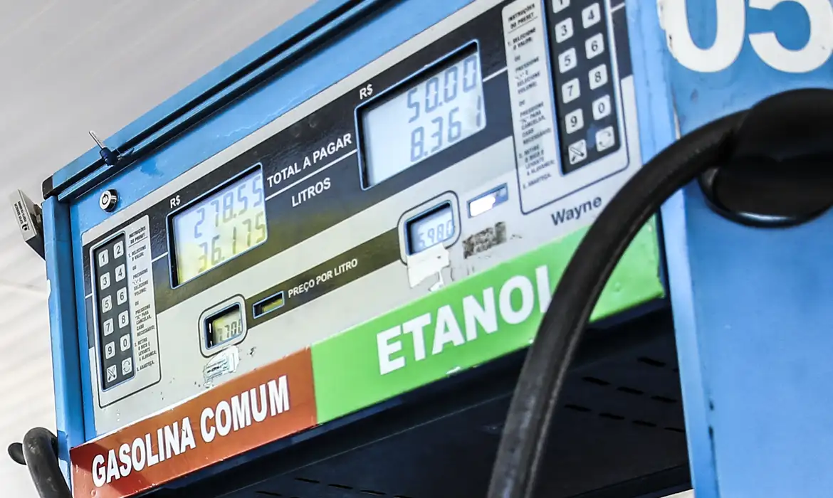Ótima notícia: Petrobras reduz preço da gasolina