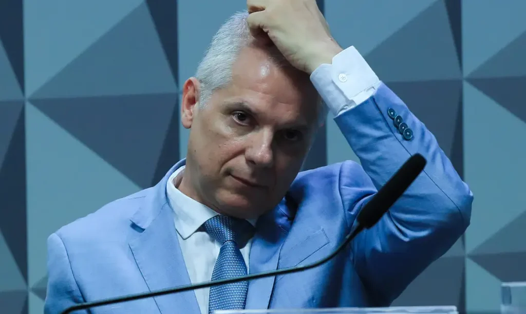 Policia Federal prende ex-presidente do INSS
