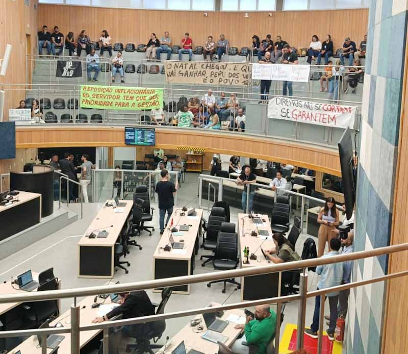 Sessão da Câmara de Londrina suspensa. SindServ acredita que o acordo será cumprido