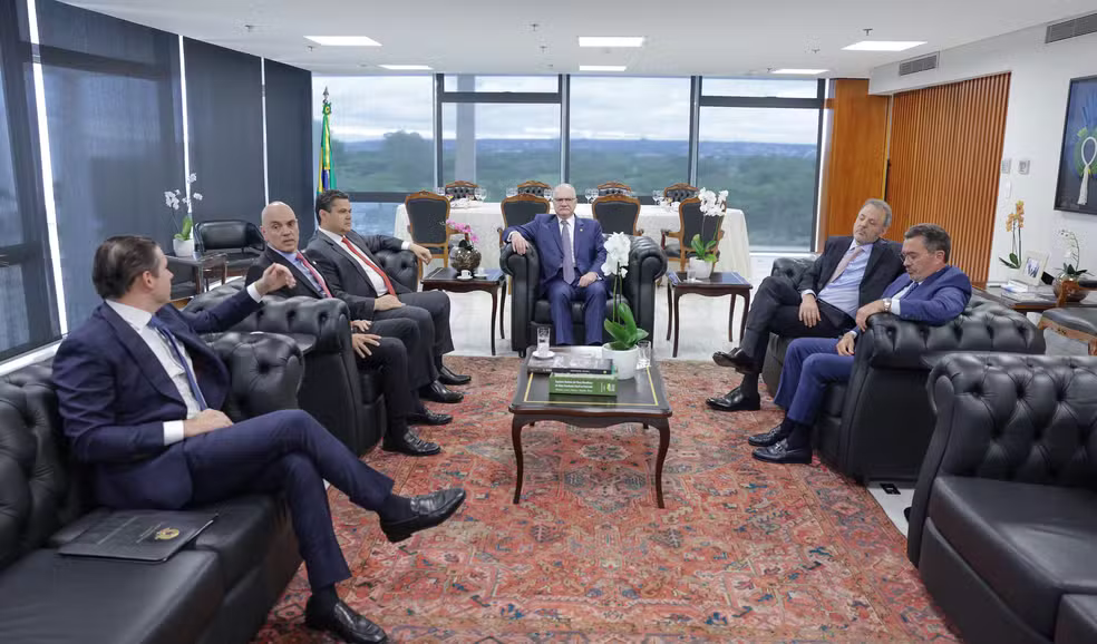 STF e Congresso negociam regras de transição para acabar com os penduricalhos